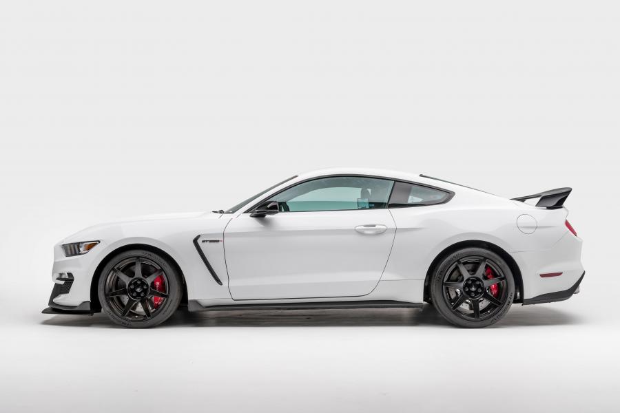  Shelby GT350R Mustang (F0023) 2015 года  (фото 8 из 17)